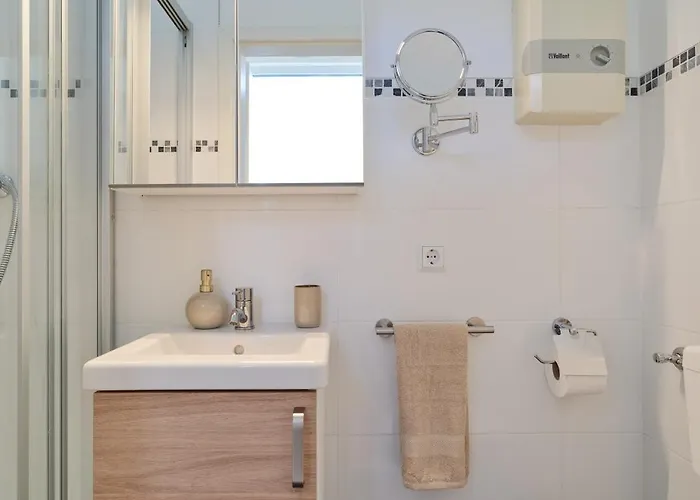 Marx - Stilvolles Studio-apartment Im Stadtzentrum - Ideal Fuer Paare & Geschaeftsreisende, Gratis Wlan דירה טרייר